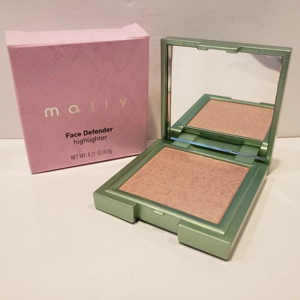 Mally Beauty Face Defender Highlighter in Gorgois Glow NEW!